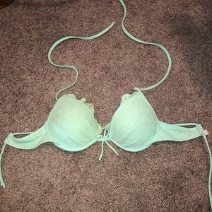 Victoria’s Secret Bikini Top 32C